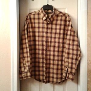 Men's long sleeve shirt.